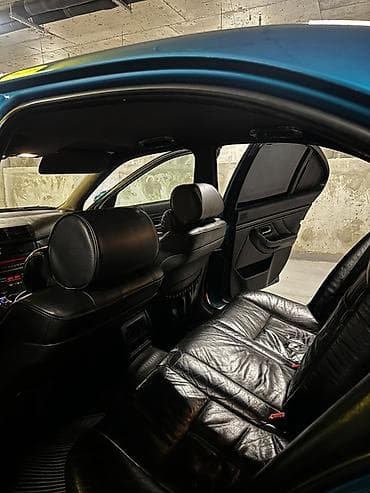 teker cixardan: BMW 5 series: 2.5 l | 1996 il Sedan — 7