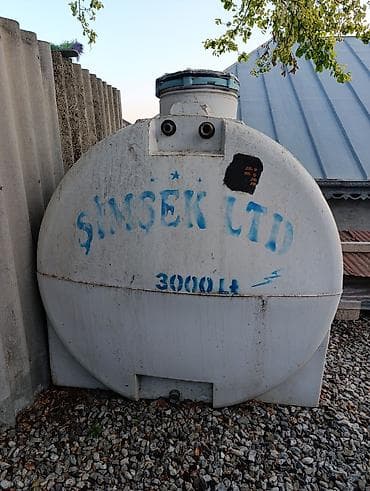 Бак, Пластик, 3000 л. л, Б/у, Самовывоз at lalafo.az Бак, Пластик, 3000 л. л, Б/у, Самовывоз