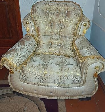 taxt pakrivali: Klassik divan, Divan — 1