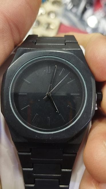 swatch black coat: Kvars mexanizmalı klassik qol saatları – kvadrat korpuslu modellər — 10