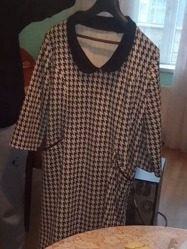 черно белые платья: - 2 ədəd qadın paltarı dəsti. - Qara rəngli, dizə qədər uzunluqda düz — 2