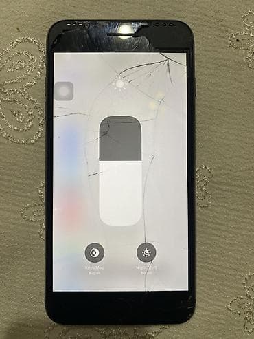 isdenmis soyuducular: IPhone 8 Plus, 64 GB, Space Gray, Qırıq — 3