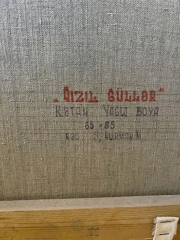 it sekilleri: Əsərin adı: "Qızıl Güllər" Müəllif: S. Nərman M. Texnika: Kətan — 2