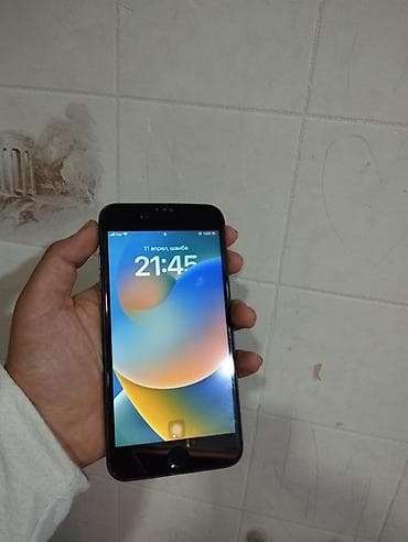 qizli kamera: IPhone 8 Plus, Qara — 3