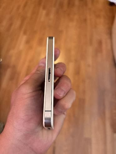 ayfon 4 s: IPhone 4S, Ağ, Qırıq — 4