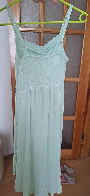 bil: Yay üçün sərin don. XS ölçü bədən üçün(mən 164sm, 50kq'am). Əyində — 2