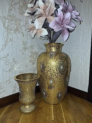 Ev saatları: Vaza dəsti — 1