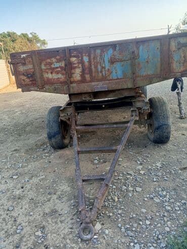 Fermer qoşqusu, geniş yükdaşıma imkanları təklif edən möhkəm quruluşlu