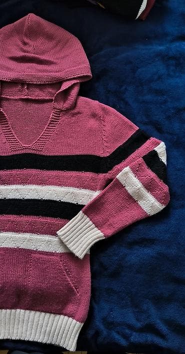 şalvar kofta: Toxunma kapüşonlu kofta. Profildə başqa elanlar da var, baxa — 3