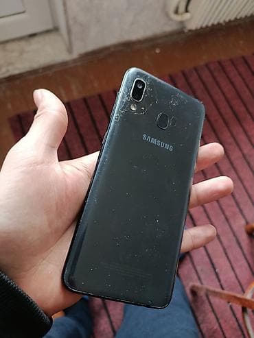 samsung galaxy a20 ekran: Samsung Galaxy A20, 32 GB, rəng - Qara, Qırıq — 4