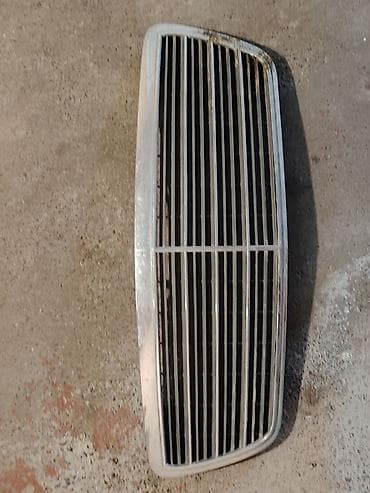 Volvo ön radiator barmaqlığı (orijinal detal) - Dizayn: Şaquli lalafo.az -da Volvo ön radiator barmaqlığı (orijinal detal) - Dizayn: Şaquli