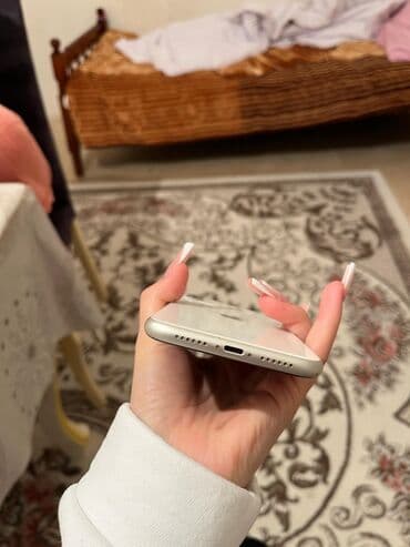 Tulumlar: IPhone 11, Ağ — 3