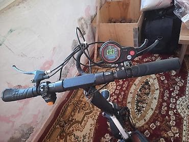 Электросамокаты: Elektrik skuter – oturacaqlı, yığcam şassi Xüsusiyyətlər: - Oturacaq — 5