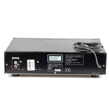 cd player: Sony CDP M305 CD PLAYER ELA Vəziyyətdə. Qiymət 250 AZN. Ödəniş yalnız — 1