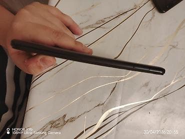 redmi 13 lite: Redmi smartfon - Model: Redmi (arka qapaqda Redmi loqosu, tək arxa — 3