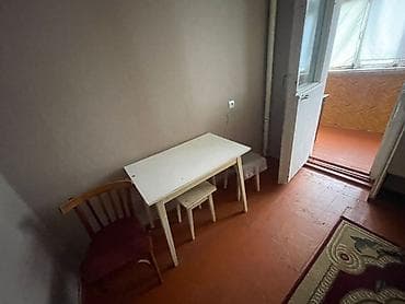 3 cü mikrorayon: Mənzil – 2 otaqlı, ayrı mətbəx və koridorlu planlama Xüsusiyyətlər: - — 8