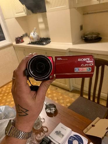 Sony videokamera. Yeni kimidir, istifadə olunmayıb.mikrokart