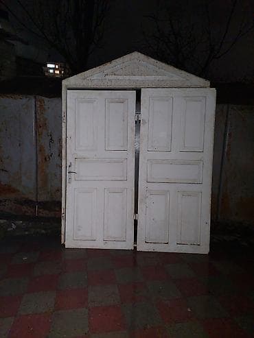 pvc qapilar: Ağ rəngli qapı və barmaqlıq komplekti Məhsul təsviri: - Metall və PVC — 2