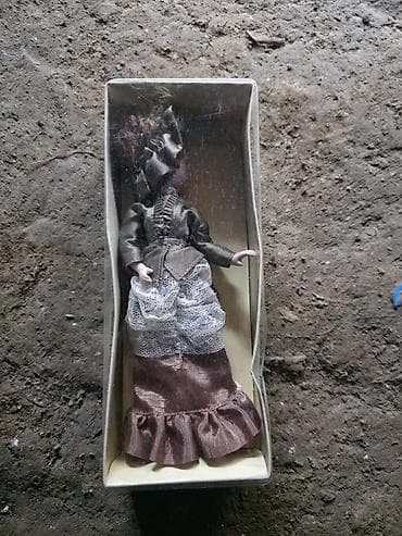 Elektrik nəqliyyatı: Kolleksiya üçün mini porselen kuklalar dəsti — 6