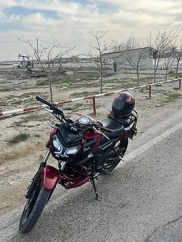 TVS Raider motosiklet – şəhər və qısa məsafələr üçün yığcam, çevik və