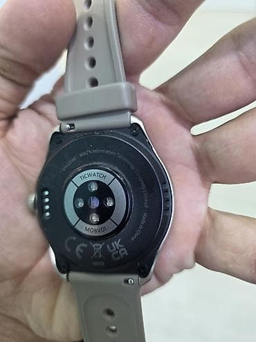 nomrəli saat: Ticwatch 5 pro - Dairəvi toxunma ekran, yan hissədə çoxfunksiyalı tac — 3