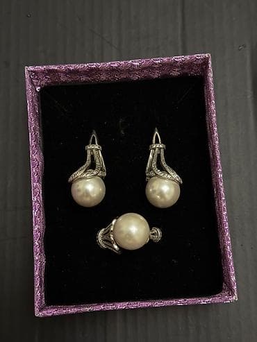 İncili zinət dəsti materialı gümüş 925 eyyar - Tərkib: sırğa (1 cüt)