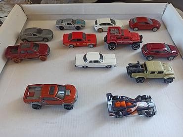 Matchbox ve Hotwheels ededi 5manat
Hamısı birlikte 35 manat
12 eded — 5