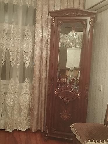 Оборудование для производства: Стеклянная витрина-шкаф — 1