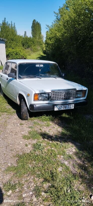 опел зафира б: VAZ 2107, ağ rəng, sedan kuzov. Texniki xüsusiyyətlər: - — 4