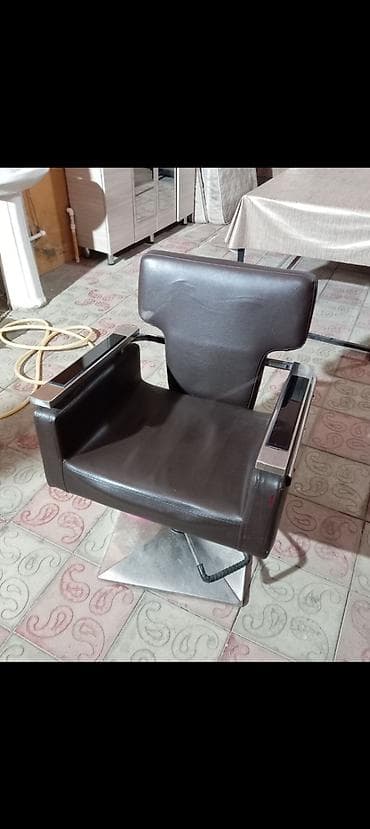 ber ber ustolu: Saş kəsimi kreslosu — 3