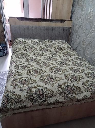 Yataq otağı mebel dəsti Tərkibi: - İki qapılı şkaf – açıq ağac rəngi — 2