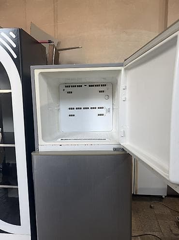 İşlənmiş 2 qapılı Samsung Soyuducu Satılır, rəng - Bej, Dolab içi — 2