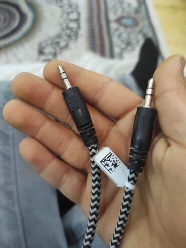 Ikisi birlikde 3 manat Məhsul xüsusiyyətləri: - Konnektor: 3.5 mm