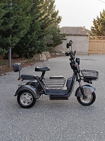 mopet elektrik: Elektrik üçtəkərli skuter - Güclü elektrik mühərriki və sakit işləmə — 9