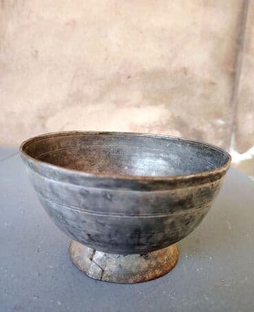 Qədim mis kasa. Ünvan Quba. (müəyyən vaxt aralığında Xırdalana gətirib