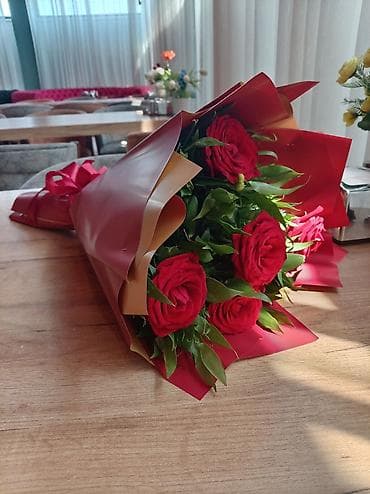 surucu axtarilir: Xadimə, 35 yaş, 5 ildən artıq təcrübə — 2