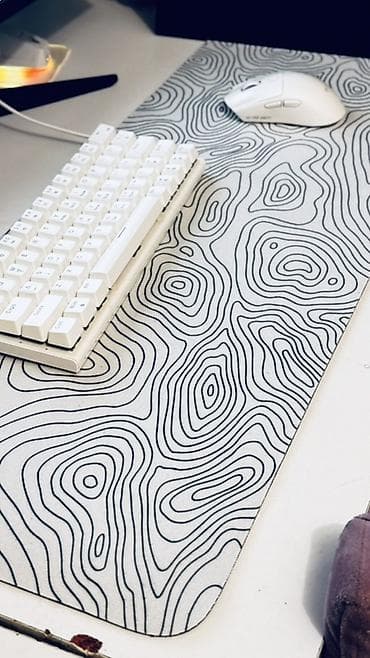 Topo xəritə naxışlı geniş mousepad / masa altlığı - Rəng: açıq boz