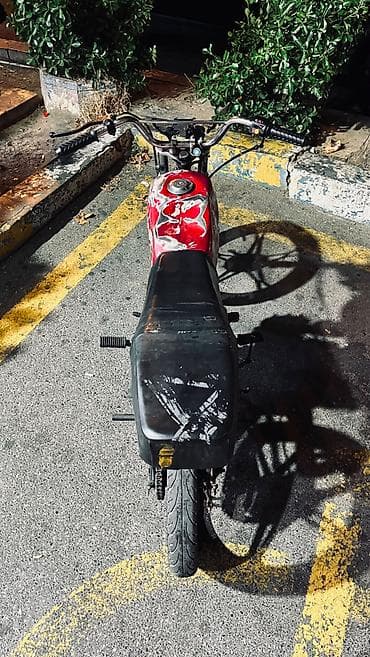 moto n50: Bezprablem af50 kredit yoxdu ancag nagd bidene arxa tekerin kamerine — 2