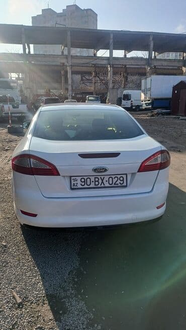 lexsus turbo.az: Ford Mondeo . Geniş və rahat salonlu, iri baqaj həcmi olan — 4