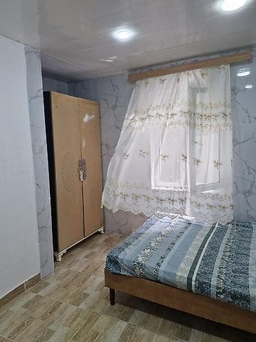 Daşınmaz əmlak: Razinde anaskin kucesinde.Aileye verilir.ev istipoldu — 8