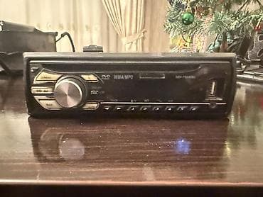 avtomobil manitorlari: Maqnitol, AUX — 2