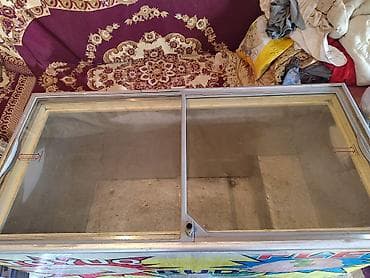 Şüşəli dondurucu