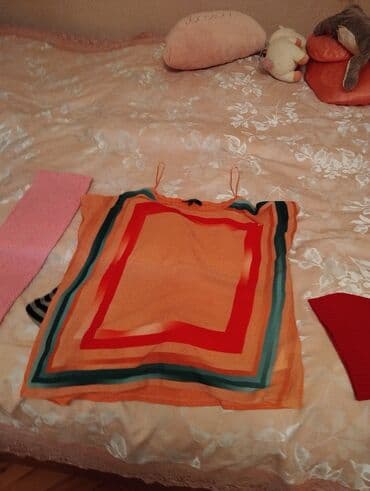 Qadın geyim dəsti - Zərif ipli, nazik parça kofta: spagetti qayışlı