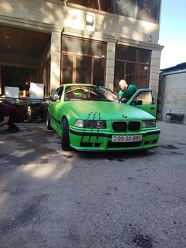 BMW 3 series: 2 л | 1998 г. Седан — 1