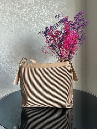 qaşlı çanta: Qadın çantaları — 1