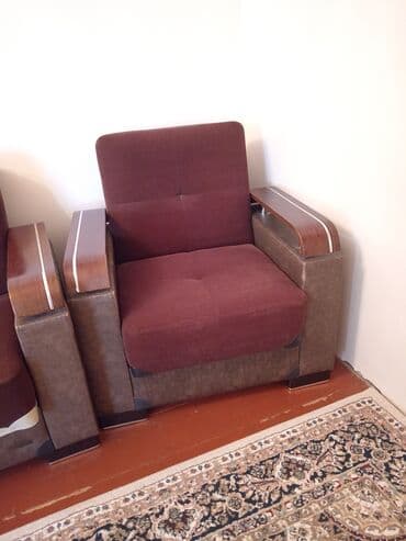 Komodlar: Divan, İşlənmiş, Açılan, Bazalı, Vеlur parça, Çatdırılma yoxdur — 2