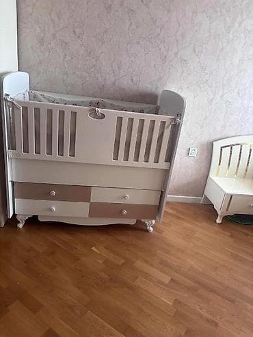 Oğlan və qız üçün, Yumru, Beşik — 1