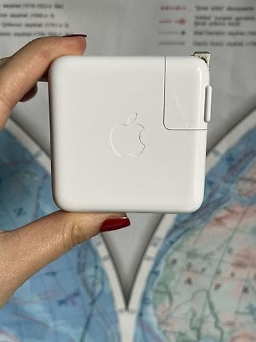 iphon xr: Apple 70W USB‑C Power Adapter (Model A2518) - Güc: 70W - Port: USB‑C — 6
