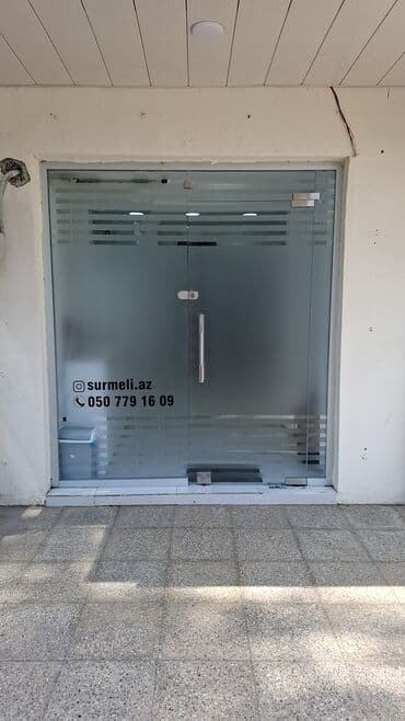 şuşə kəsimi: Mağaza qapıları Şüşə — 10