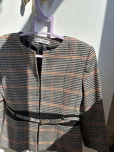 smart eynək: Qadın jaketi – Ai’More Collection, ölçü 42 - Klassik qara‑ağ xırda — 2